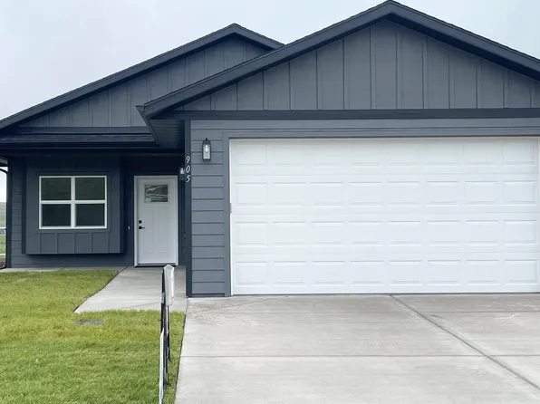 905 Bennington Dr, Box Elder, SD 57719