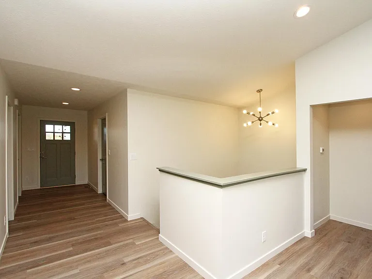 619 S 88th St — Photo 13