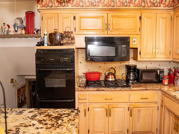 5th image of 415 N Park Dr