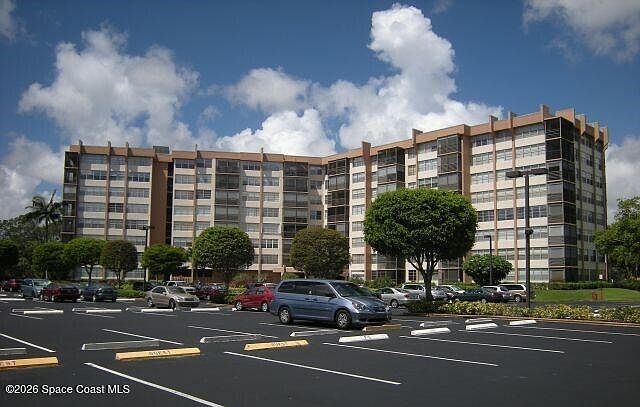 1st image of 900 Saint Charles Pl APT 215
