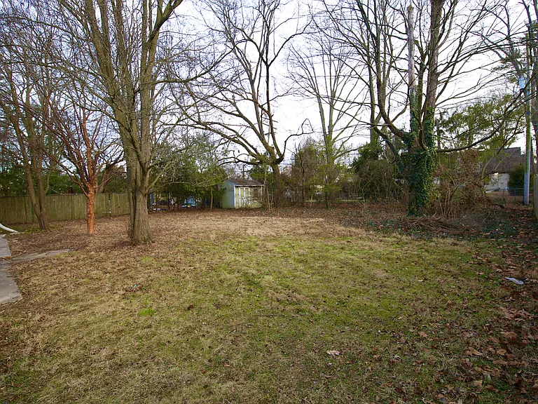3191 E Broad St — Photo 54