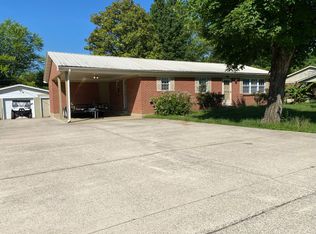 1322 River Dr, Celina, TN 38551