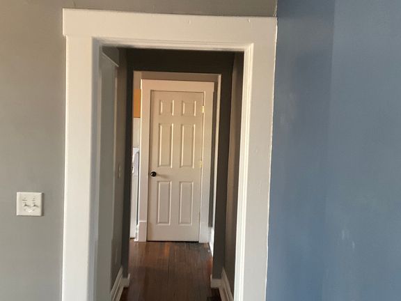 2nd image of 110 E Main St #B
