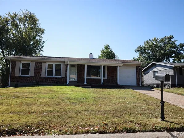 1314 Petite Dr, Saint Louis, MO 63138