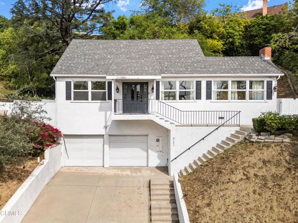 3121 Lake Hollywood Dr