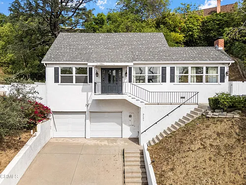 3121 Lake Hollywood Dr Photo 1