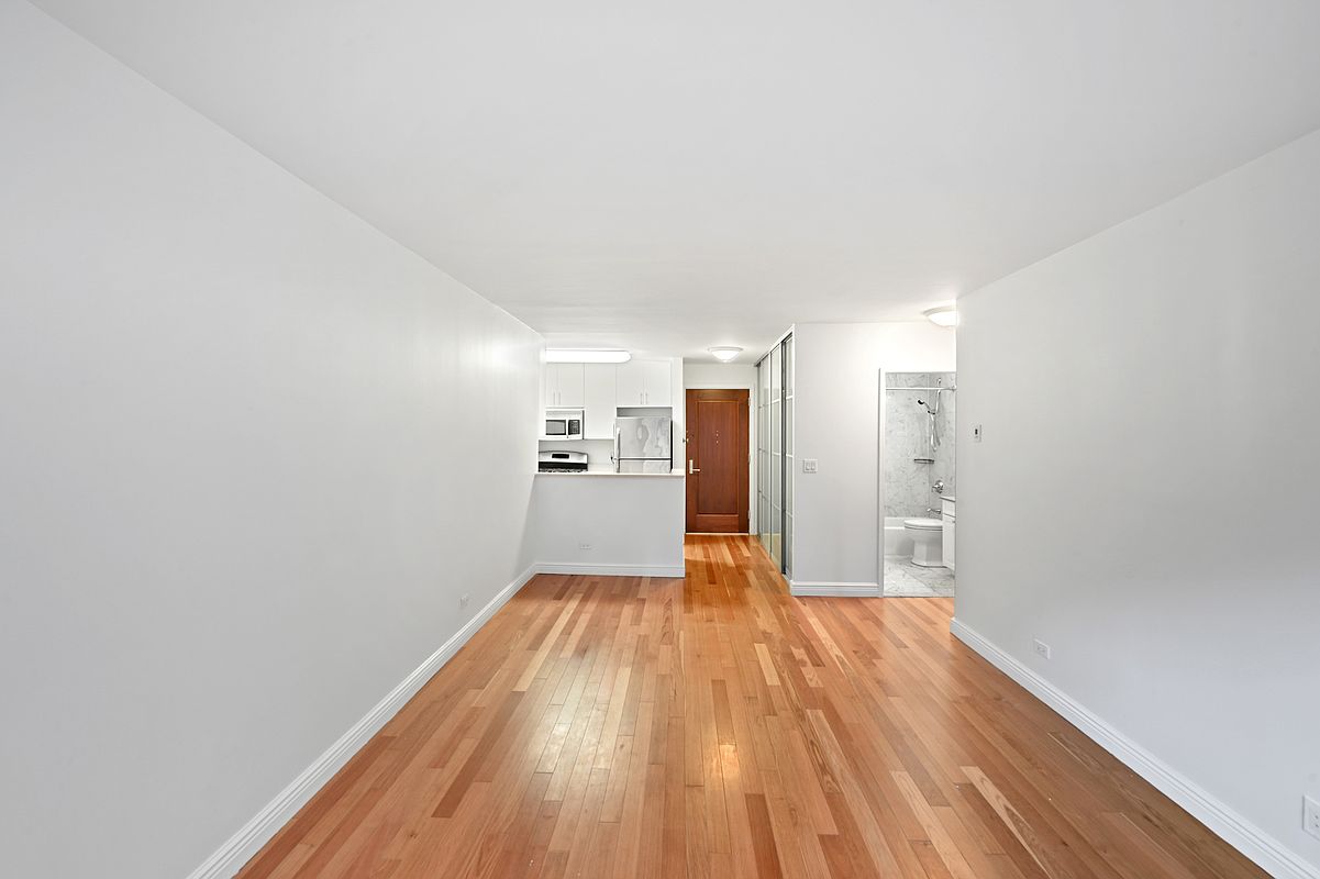 30 West 63rd Street #8B in Lincoln Square, Manhattan | StreetEasy