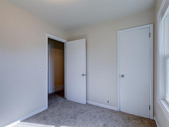 4th image of 306 E 22nd St S