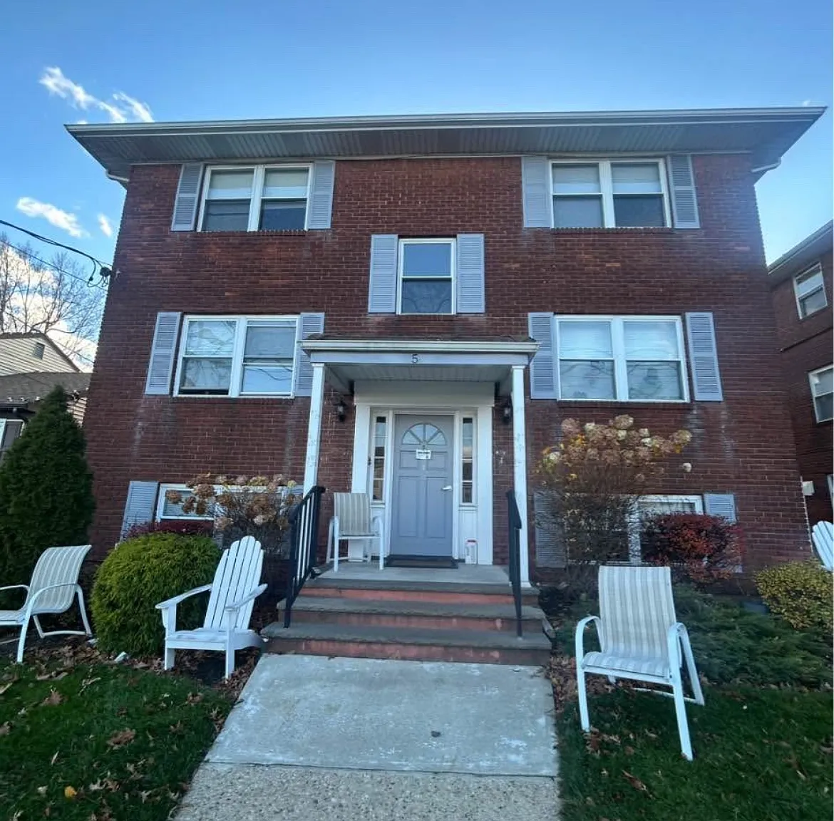 5 Bernice Rd — Photo 1