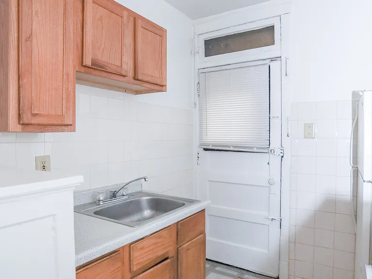 4037 W Melrose St #2N — Photo 5