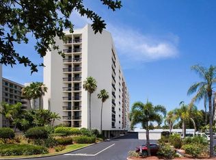 690 Island Way APT 201, Clearwater, FL 33767