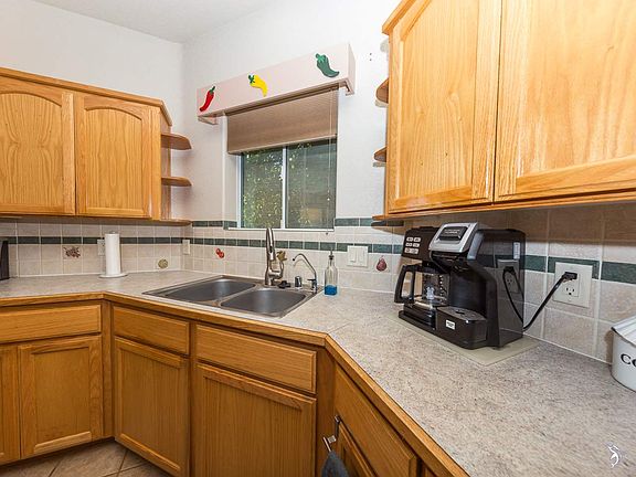 5th image of 13799 E 51st St