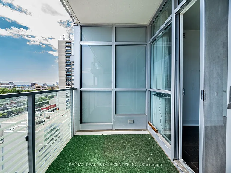 170 Avenue Rd #1203 — Photo 27