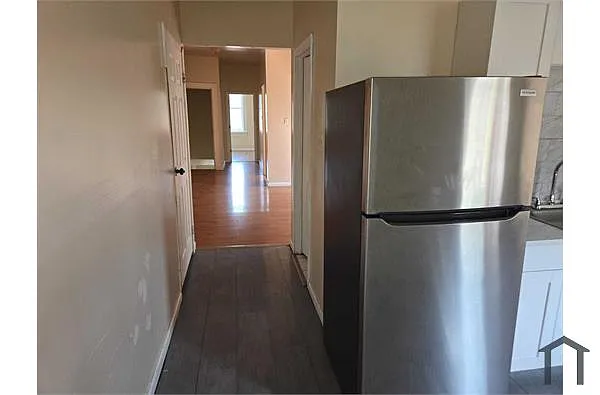 Building Photo - 3302 Winnebago St #1F
