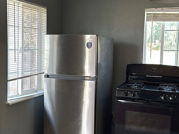 2nd image of 209 Laurel Ave