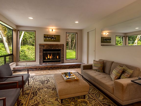 5th image of 480 Kaleetan Pl NE