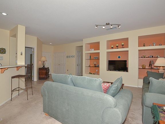 3rd image of 16486 W Rock Springs Ln