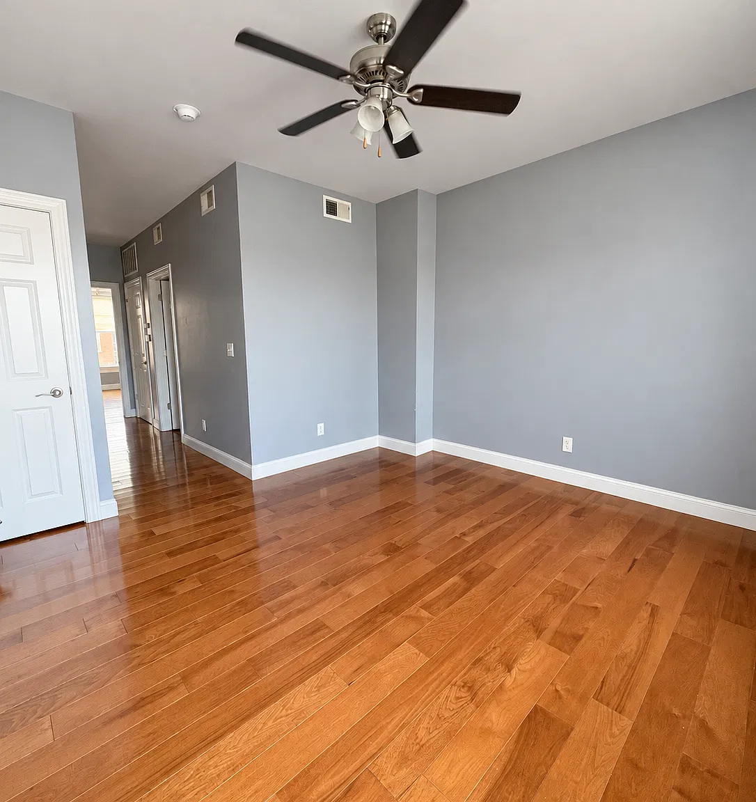 Updated 1 Bed / 1 Bath Apartment in Central Dubuque — Photo 2