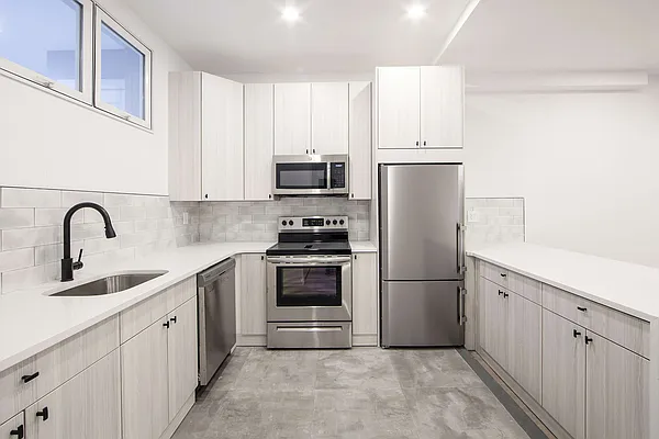 Rented by Bold New York | media 9