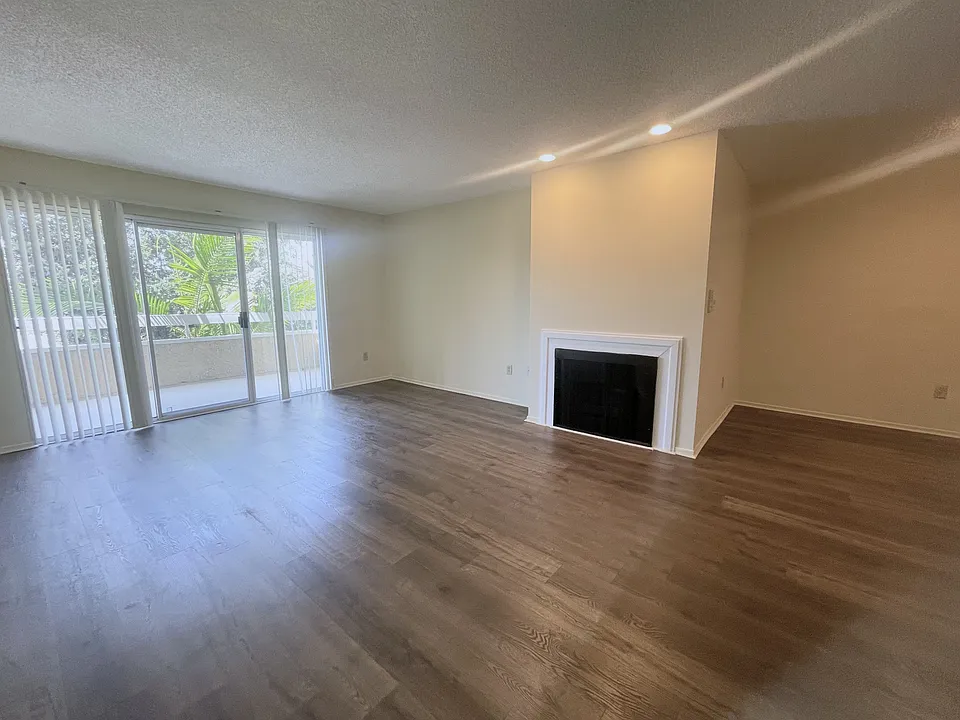 10720 Palms Blvd #101