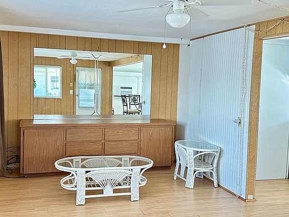 5th image of 6103 S Southwinds Dr #14