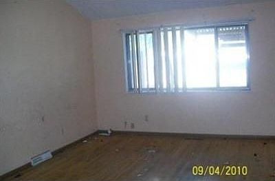2nd image of 380 Ursula St