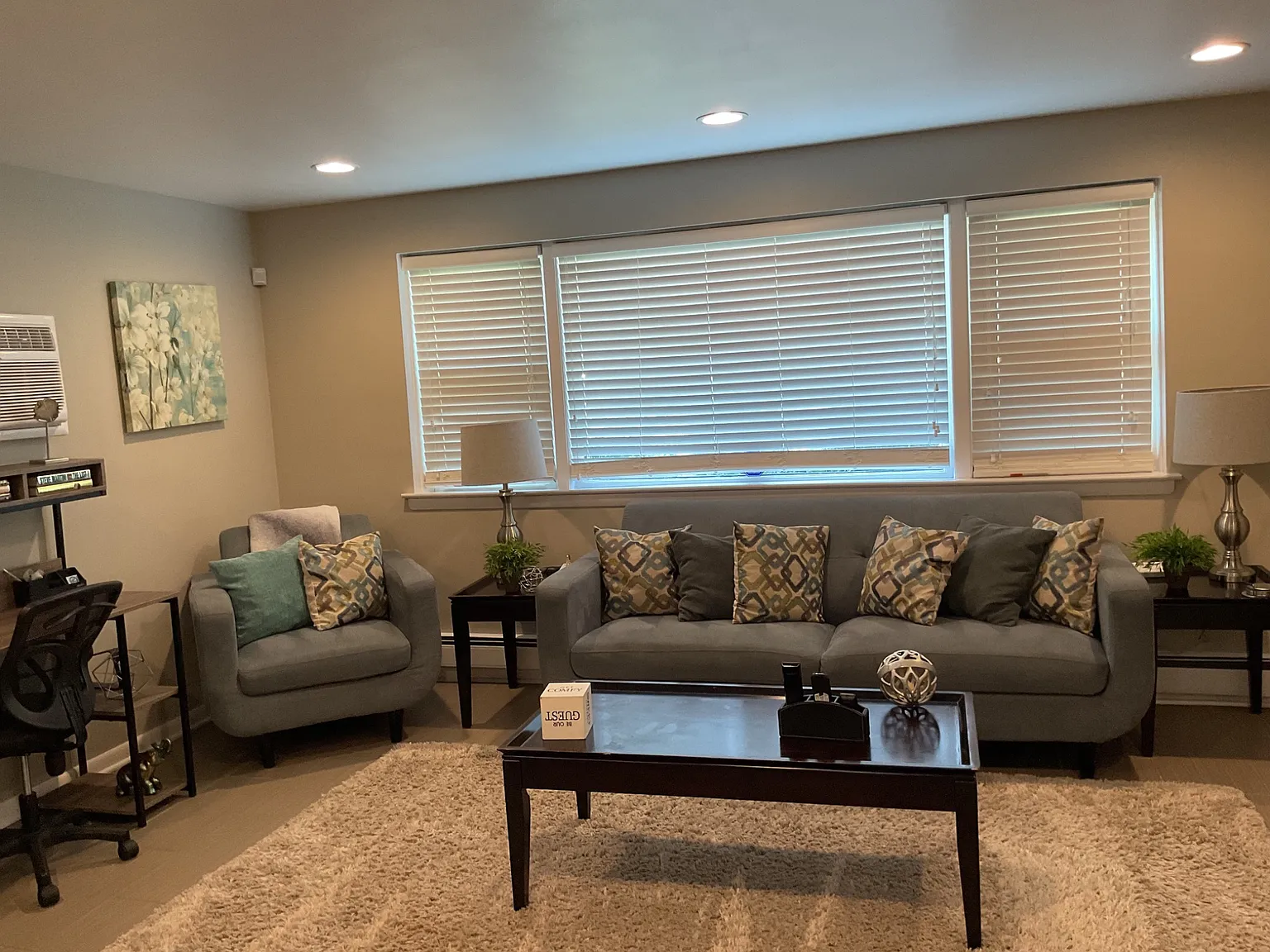 2 bed, 950 sqft, $2,500 — Photo 2
