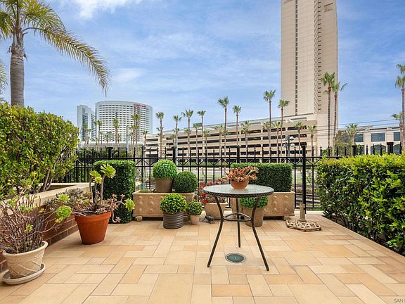 5th image of 500 W Harbor Dr Unit 105