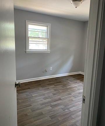 2nd image of 203 Daisy Dr