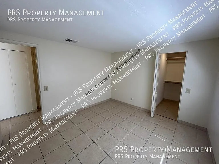 1762 W Colt Rd — Photo 20