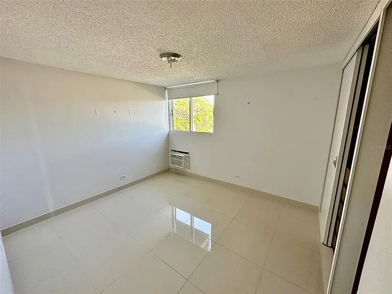 1802 Alcazar #404 — Photo 13