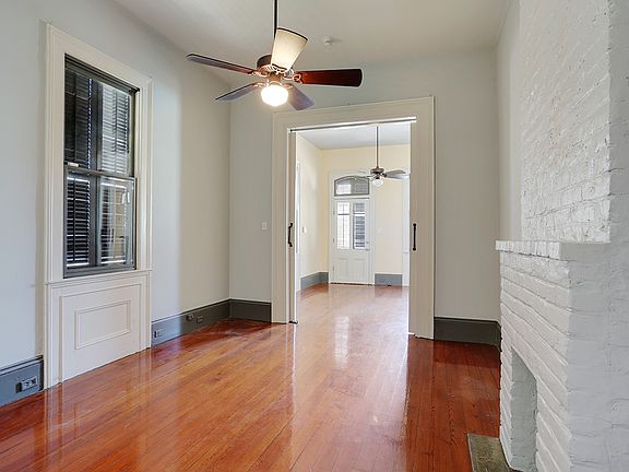 5th image of 2822 Burgundy St