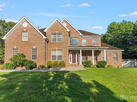 2nd image of 10 Altori Ct