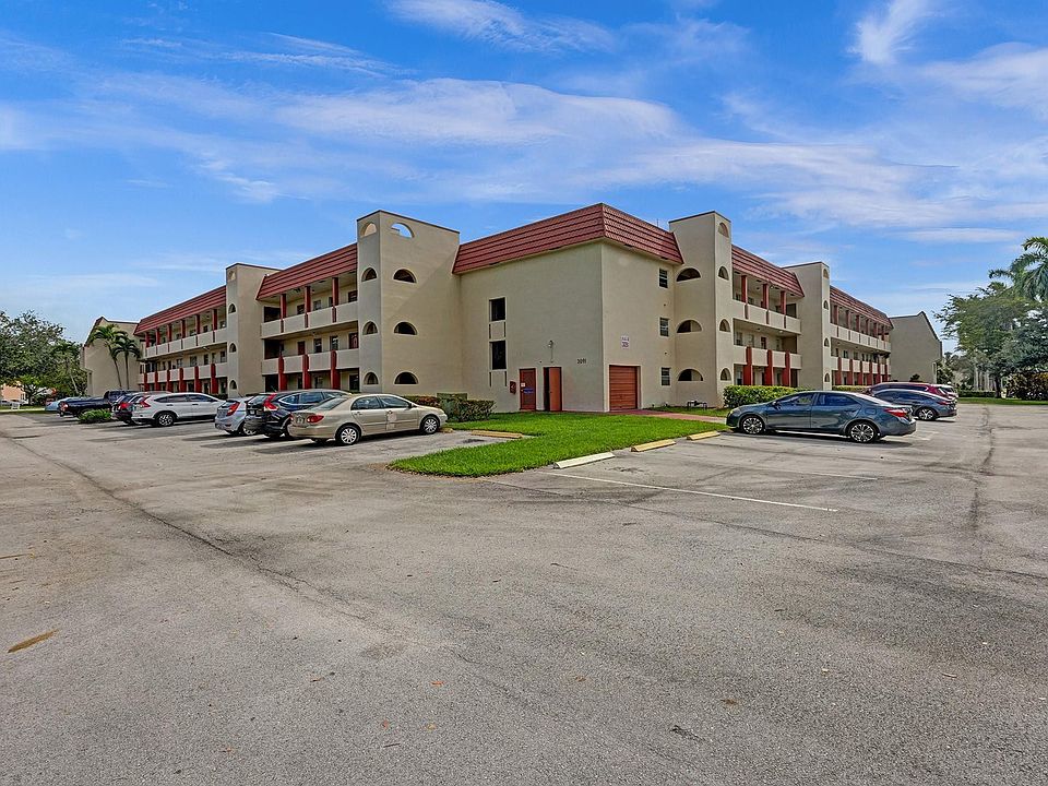 1st image of 3091 E Sunrise Lakes Drive #106