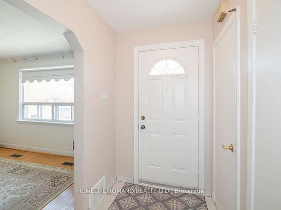 3rd image of 24 Katherine Rd