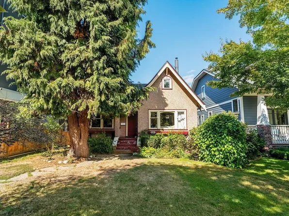 2521 Kitchener St, Vancouver, BC V5K 3C7