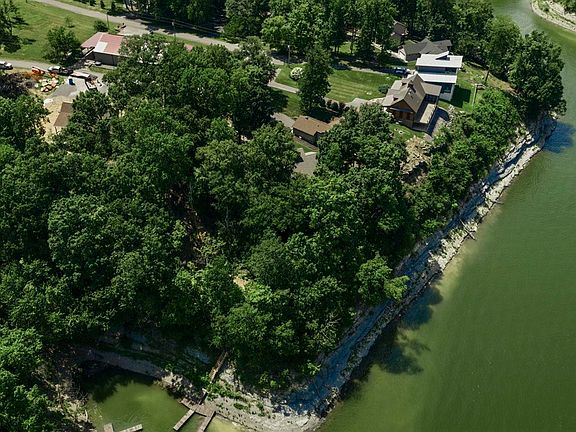 4th image of 93 Lakeview Dr