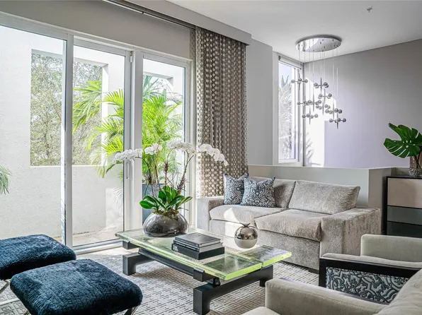 710 NE 3rd Avenue, Fort Lauderdale, FL 33304