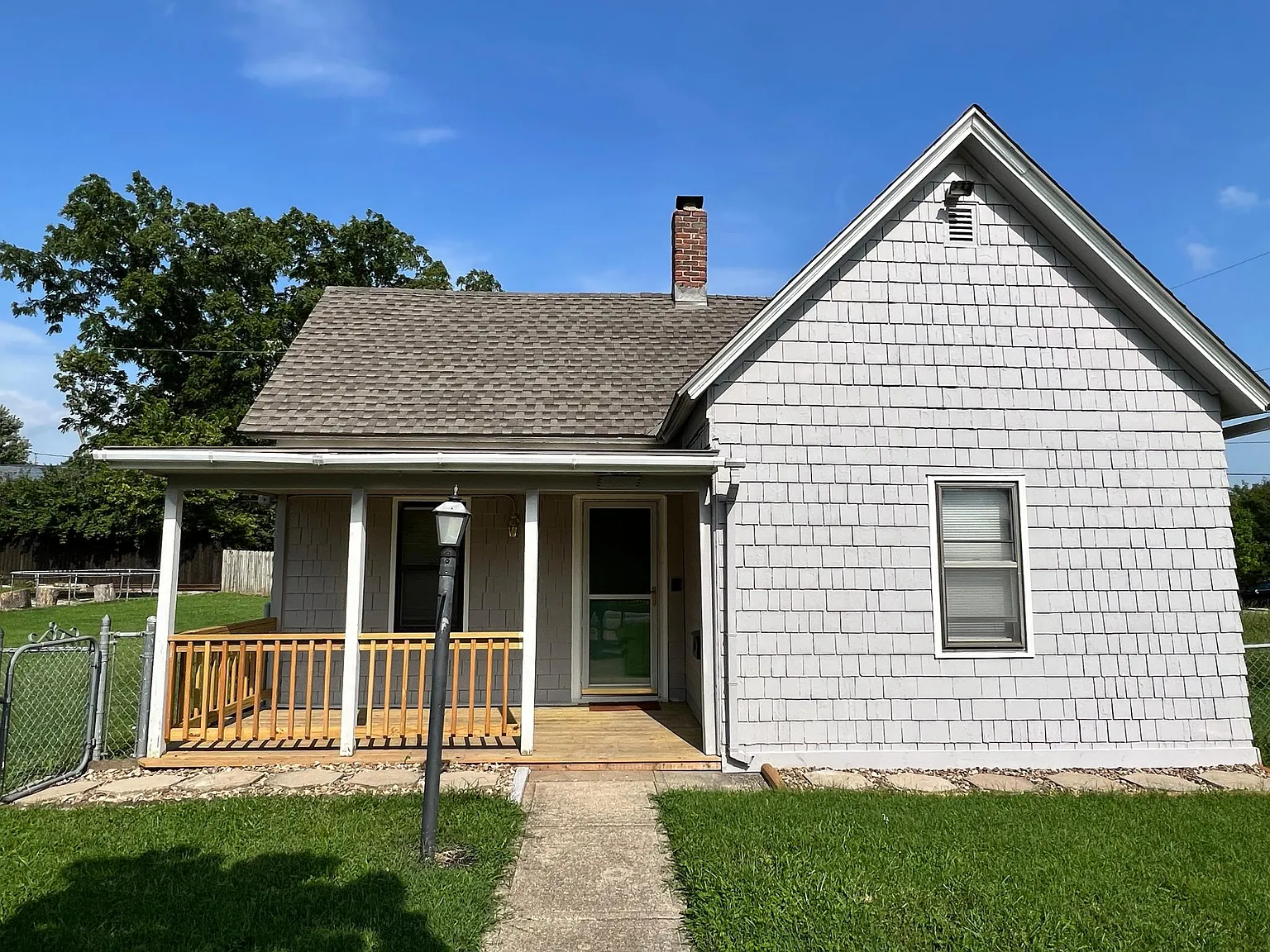 4217 Booth St — Photo 1