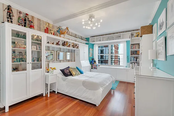 Sold by Compass | media 8