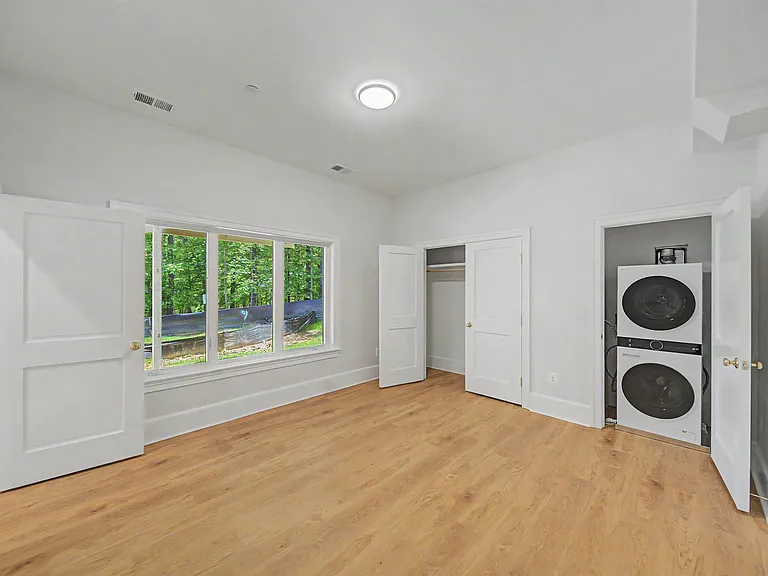 10205 Sorrel Ave — Photo 11