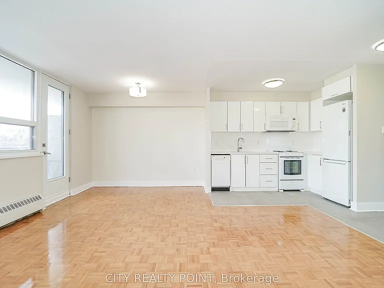 1500 Bathurst St #504 — Photo 4