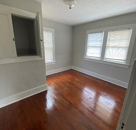 5th image of 209 S Findlay St