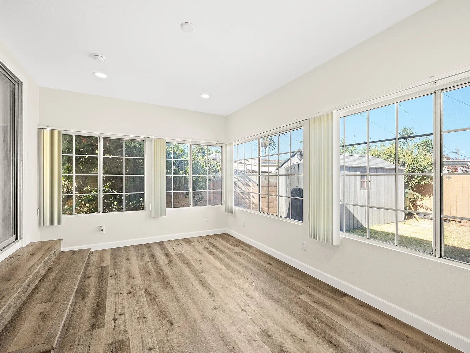 2 bed, 850 sqft, $2,400 — Photo 4