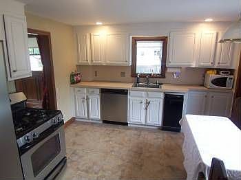 2nd image of 9 Ellsworth Rd