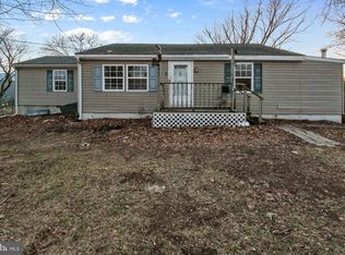 3296 Williamson Rd, Greencastle, PA 17225