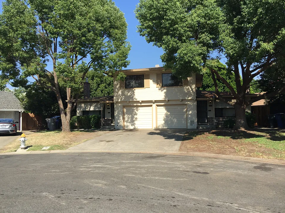 1121 Schiro Ct
