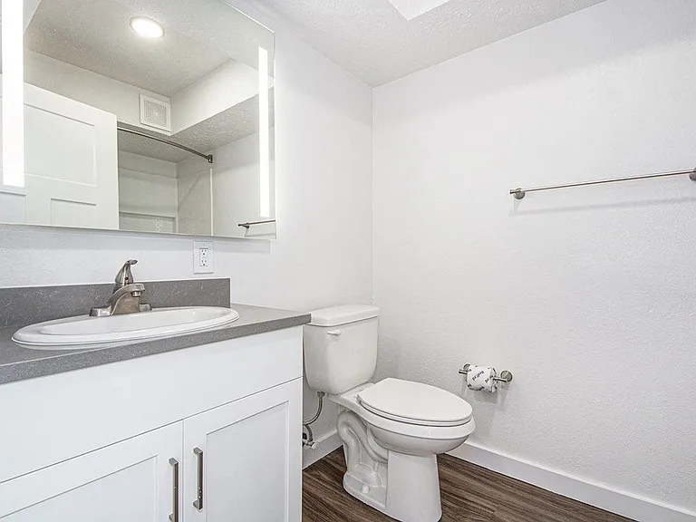The Crossings Apartments — Photo 42