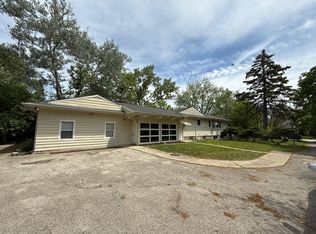 5S074 Karns Ave, Naperville, IL 60563