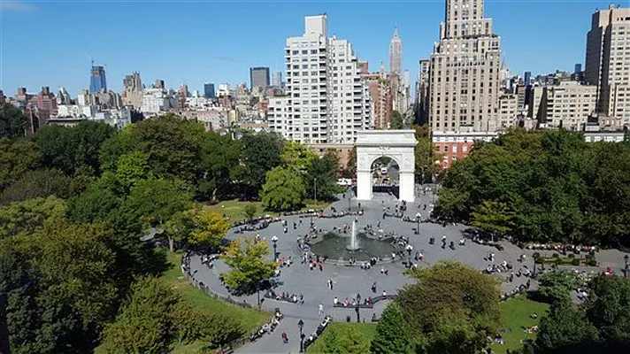 Sold by Corcoran | media 28